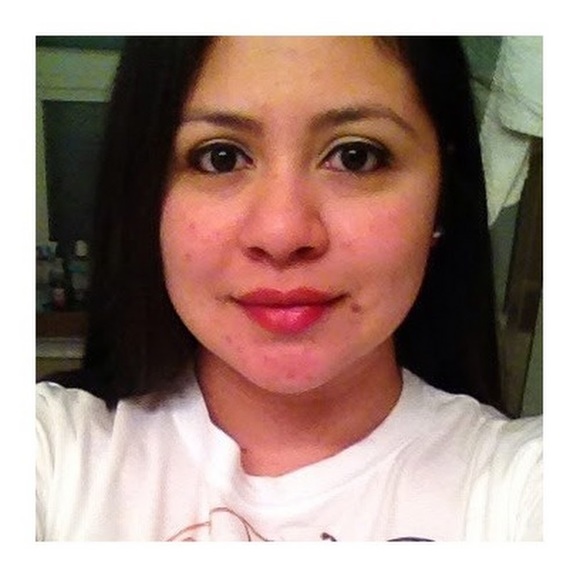 Meet your Posher, Lucia - Picture 1 of 1